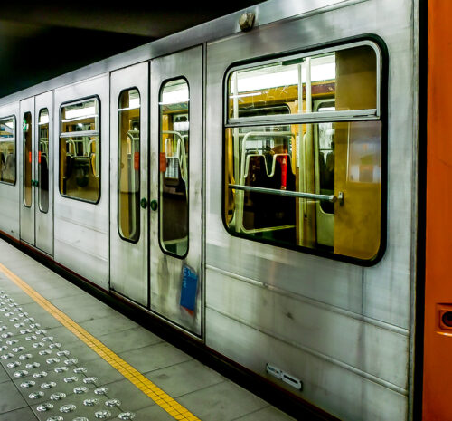 Murphy, William, „Brussels Metro System Ref-118“, URL: https://www.flickr.com/photos/infomatique/15303891430 (07.07.2025), lizensiert unter CC BY-SA 2.0.